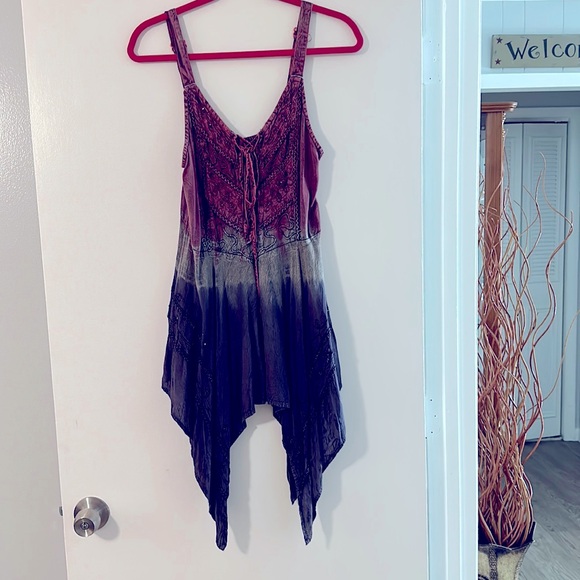 Handkerchief style multicolor top - Picture 1 of 3